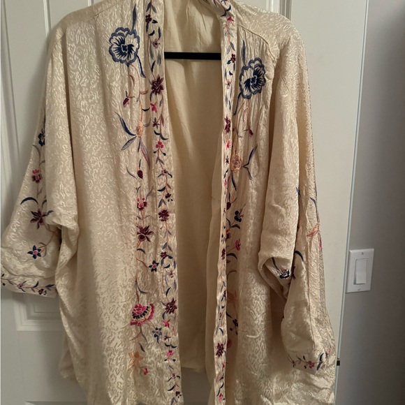 Kimono by Monsoon size XXL cream with embroidery. - Picture 3 of 5